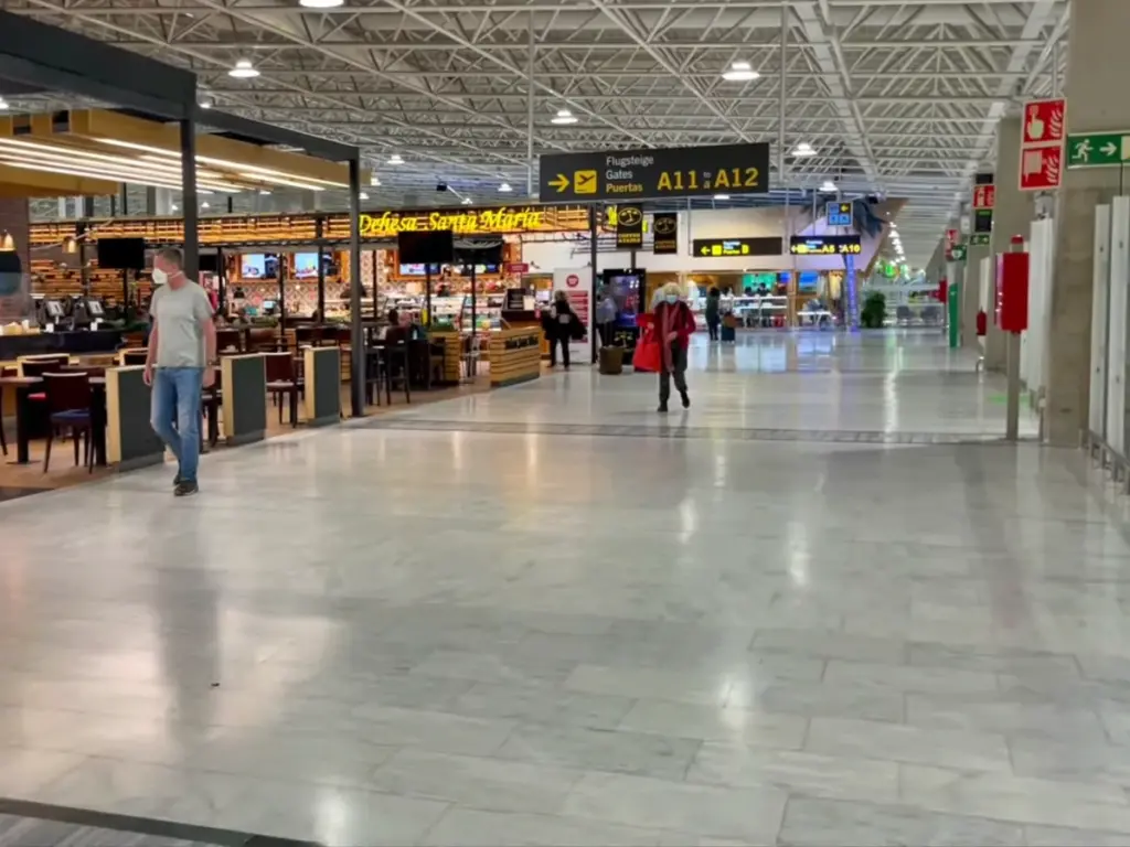 terminal del aeropuerto de Fuerteventura