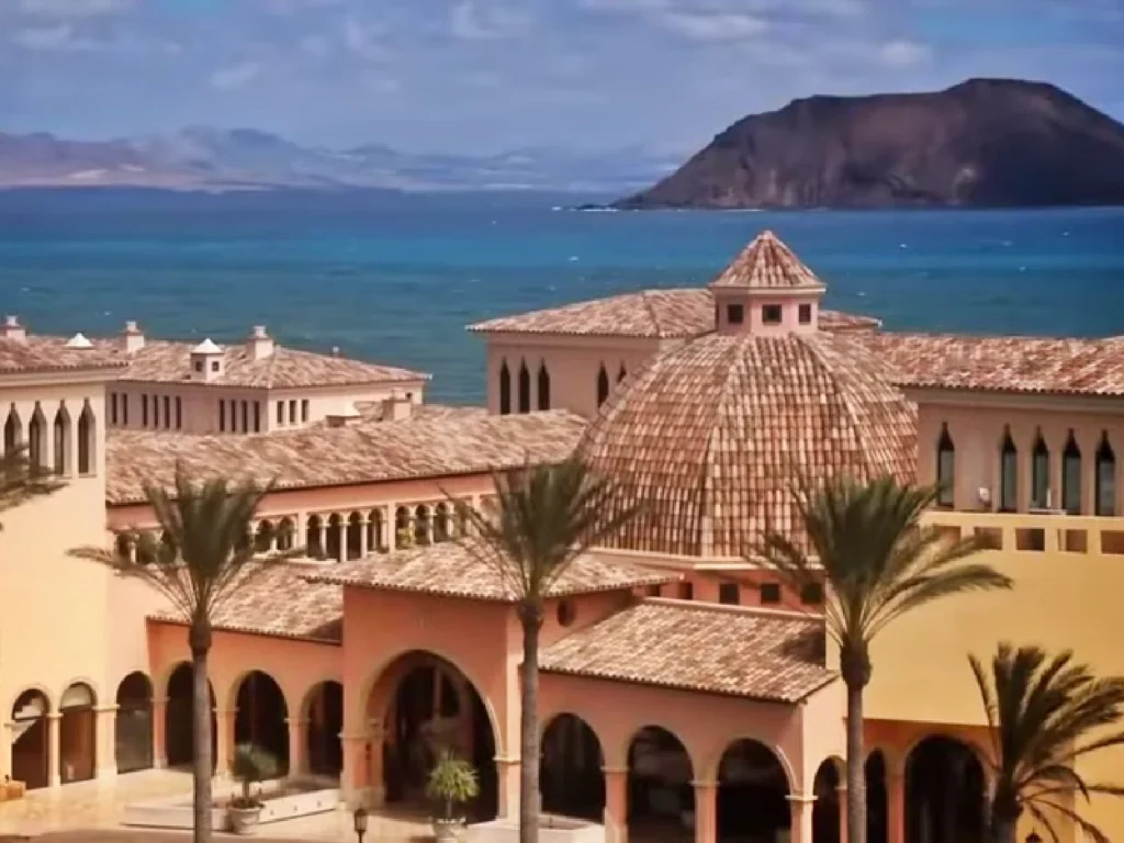 El Gobierno de Canarias autoriza construir un nuevo hotel de lujo en Fuerteventura en medio de la lucha por un desarrollo sostenible
